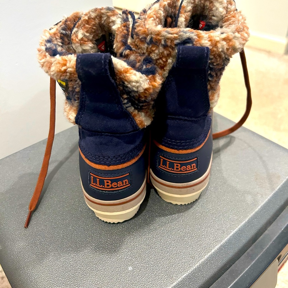 LL Bean Primaloft women’s size 9 boot